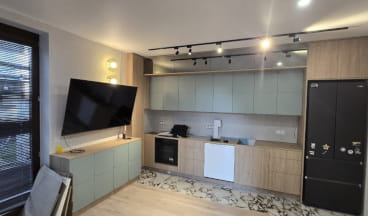 ciemne meble kuchenne