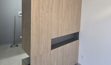 szafa wolnostojąca na przedpokój